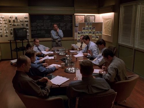 Still of Colleen Werthmann, Jay Alan Christianson, Dennis Gagomiros, Neal Jones, Louis Lombardi, Gary Perez, Matt Servitto, Brian Smyj and Frank Pando in Sopranai (1999)