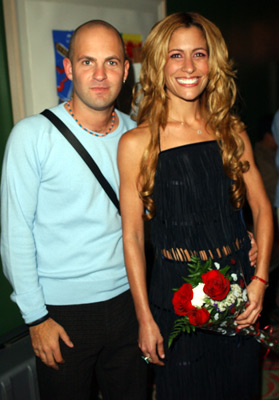 Jordan Gertner and Vanessa Parise at event of Kiss the Bride (2002)