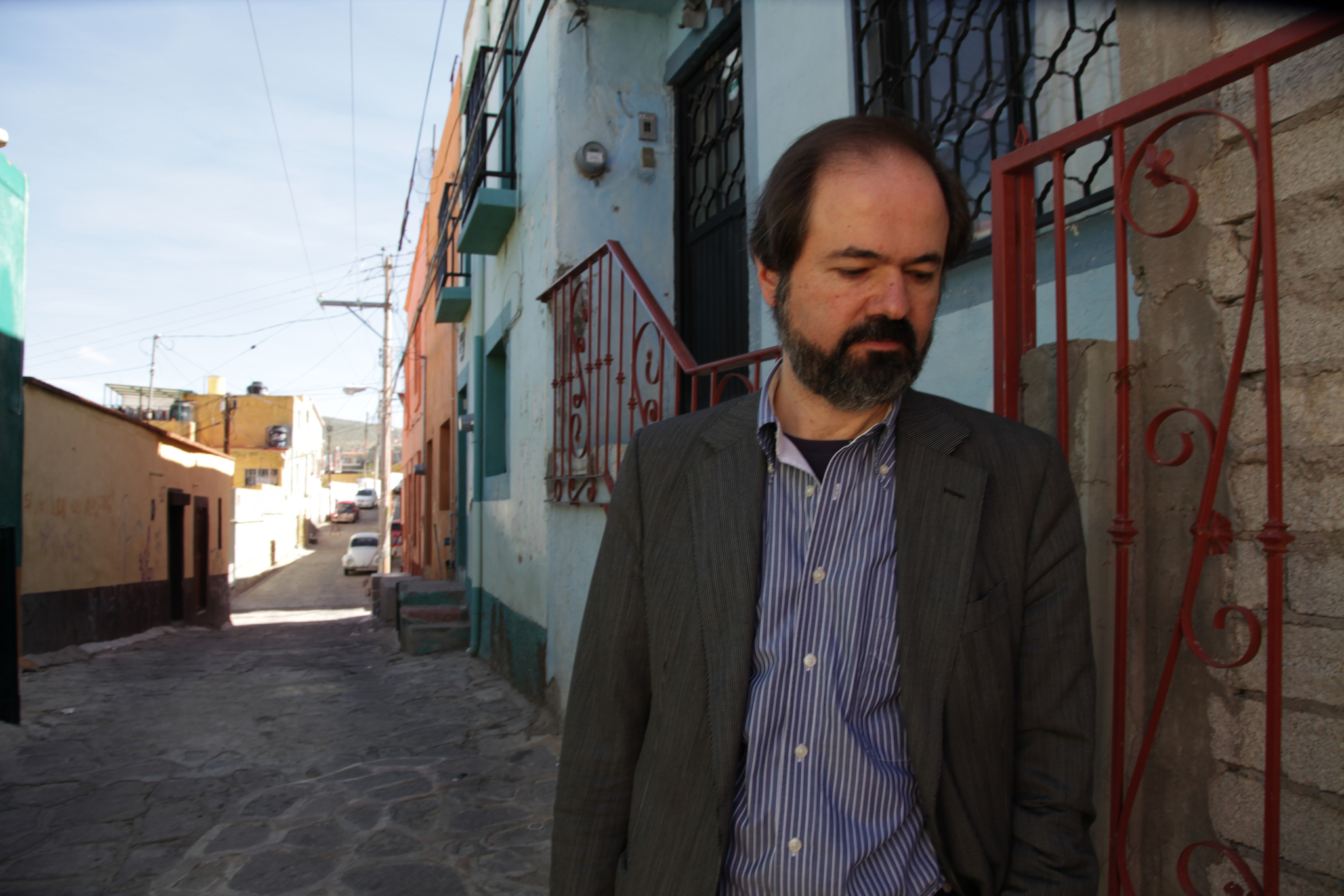 Still of Juan Villoro in Hecho en México (2012)