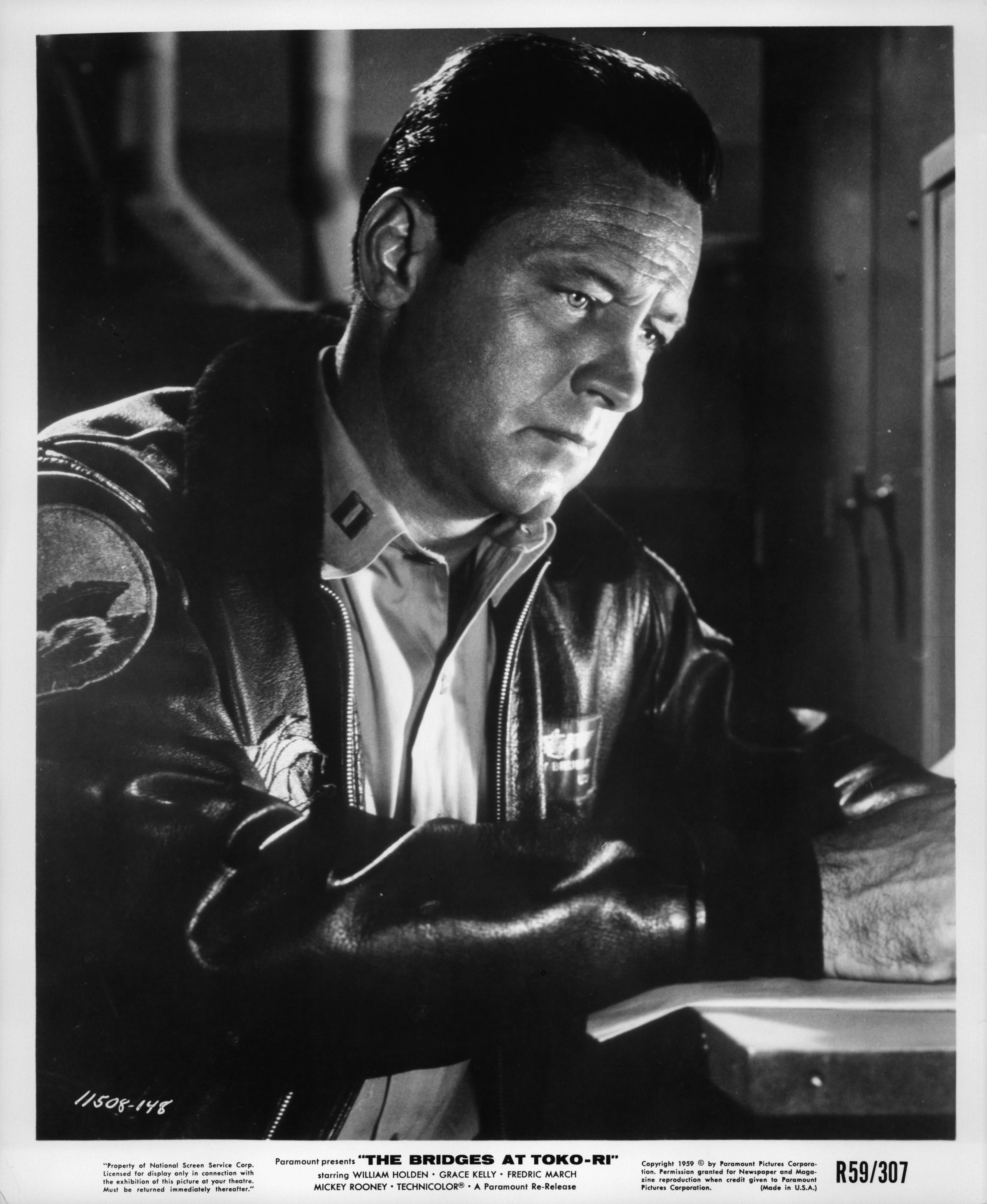 Still of William Holden in The Bridges at Toko-Ri (1954)