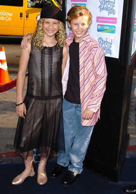 Jenna Boyd and Cayden Boyd at event of The Sisterhood of the Traveling Pants (2005)