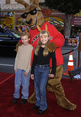 Jenna Boyd and Cayden Boyd at event of Kangaroo Jack (2003)
