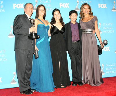 Vanessa Williams, Ana Ortiz, Tony Plana, America Ferrera and Mark Indelicato at event of Ugly Betty (2006)