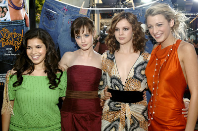 Alexis Bledel, Blake Lively, Amber Tamblyn and America Ferrera at event of The Sisterhood of the Traveling Pants (2005)