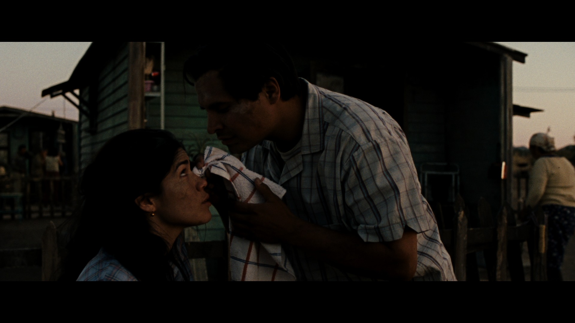 Still of Michael Peña and America Ferrera in Cesar Chavez (2014)