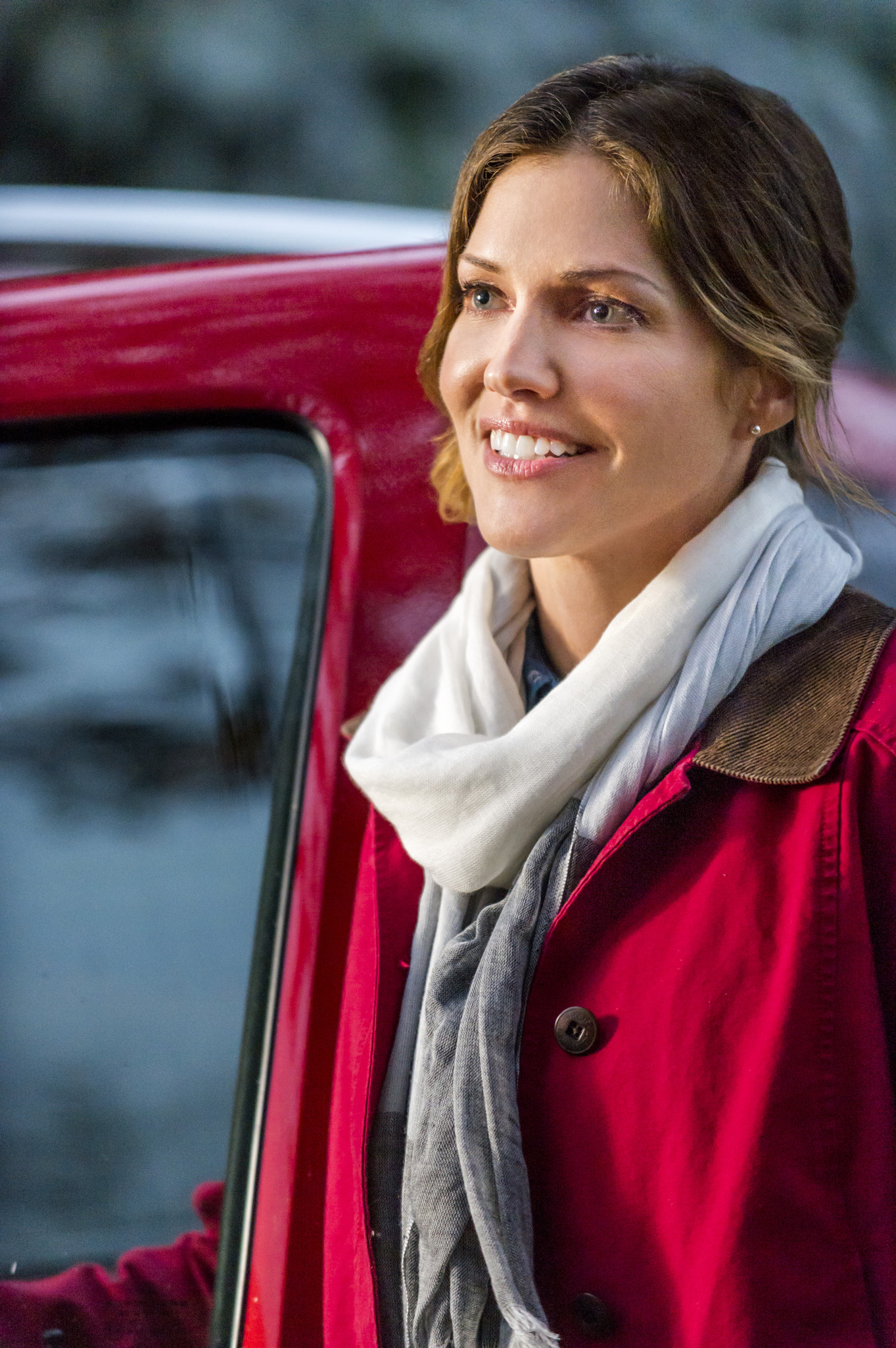 Still of Tricia Helfer in Finding Christmas (2013)
