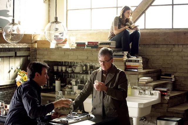 Still of Nathan Fillion, Scott Paulin and Stana Katic in Kastlas (2009)