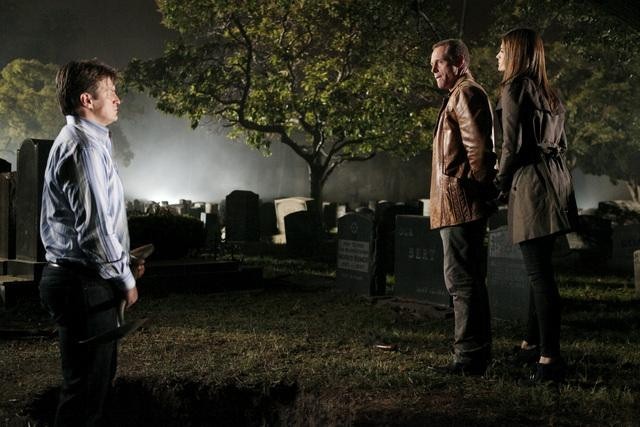 Still of Jason Beghe, Nathan Fillion and Stana Katic in Kastlas (2009)