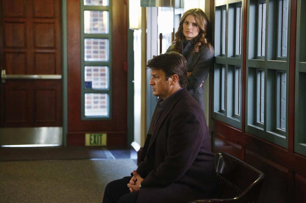 Still of Nathan Fillion and Stana Katic in Kastlas (2009)