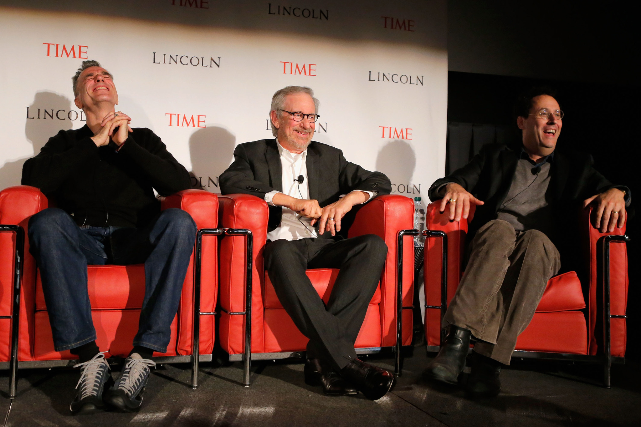 Steven Spielberg, Daniel Day-Lewis and Tony Kushner at event of Linkolnas (2012)