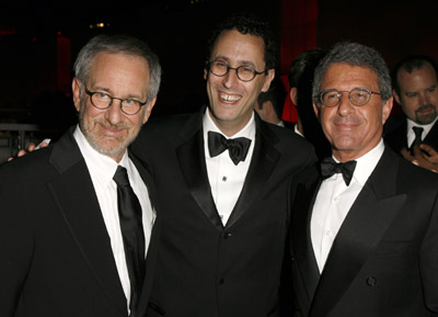 Steven Spielberg and Tony Kushner at event of The 78th Annual Academy Awards (2006)