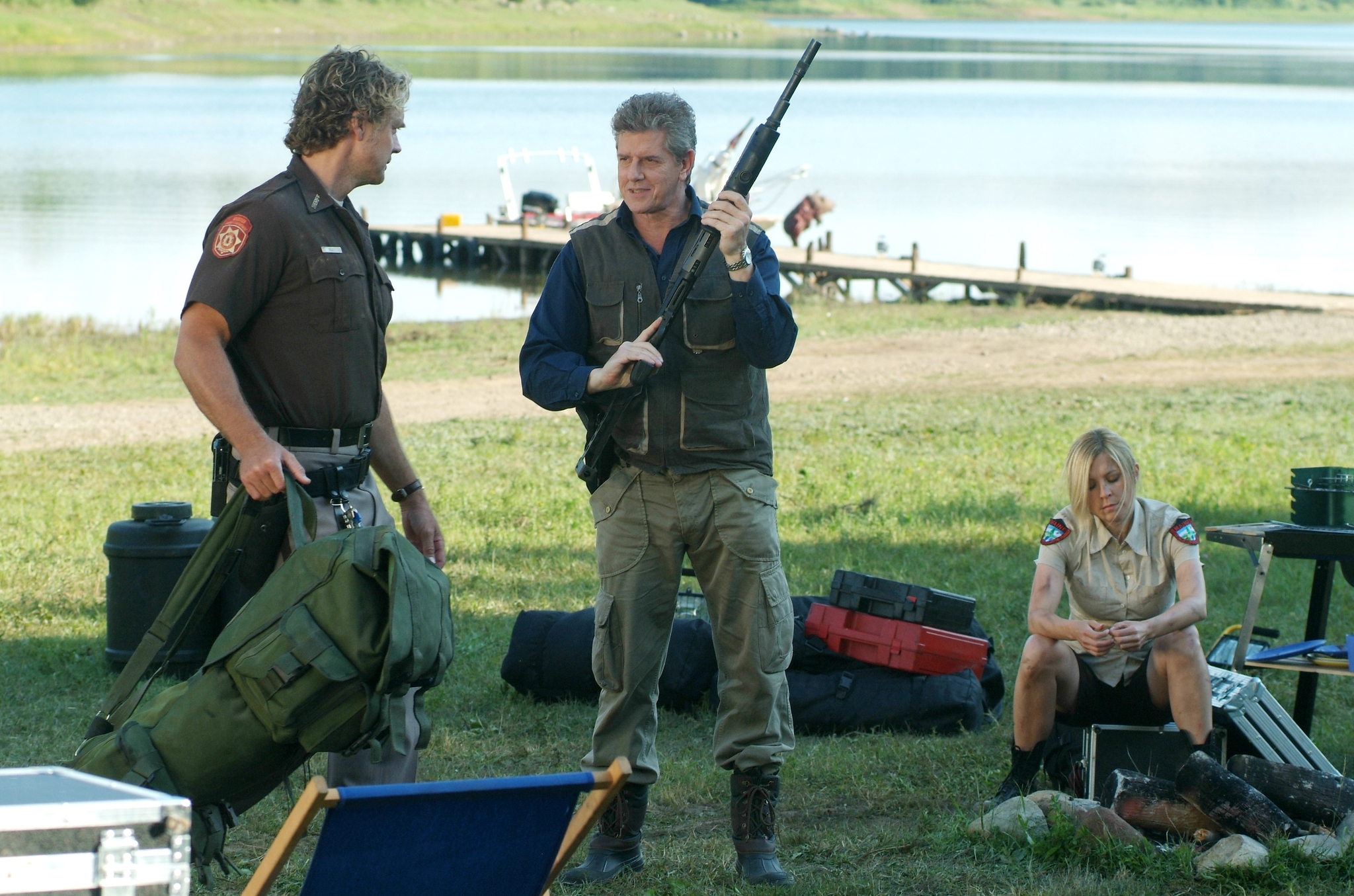 Still of Sarah Lafleur, Sam McMurray and John Schneider in Juodojo ežero paslaptis 2 (2007)