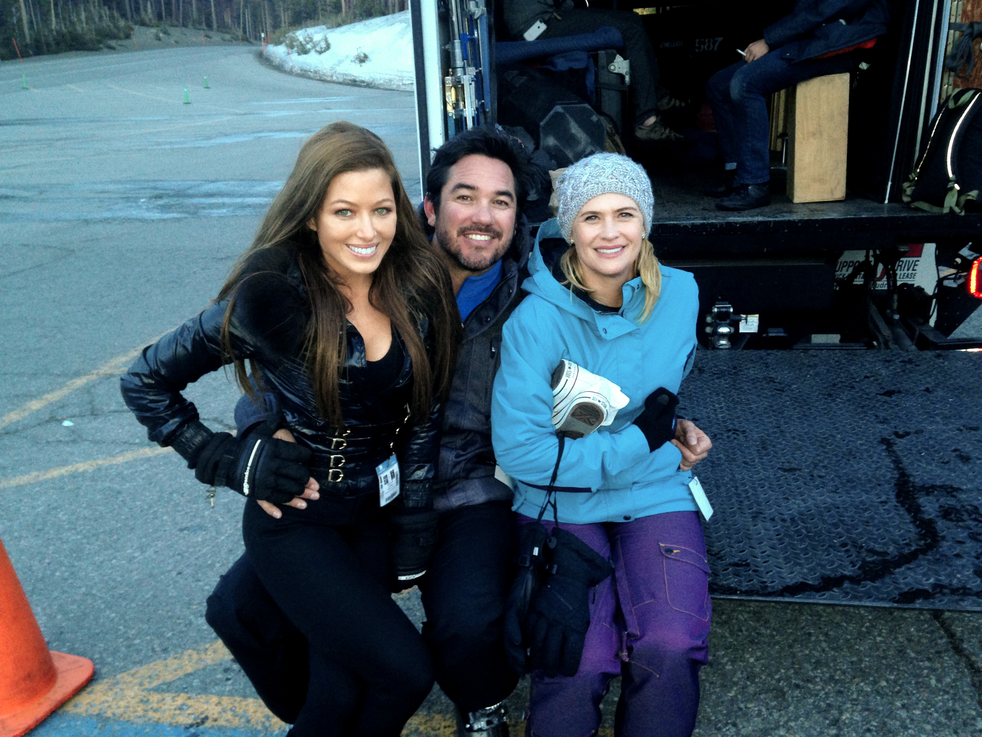 Rebecca Grant, Dean Cain, Kristy Swanson on set of Merry X-mas (ION Network)