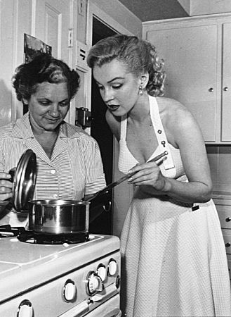 M. Monroe & house keeper Eunice Murray. c. 1950