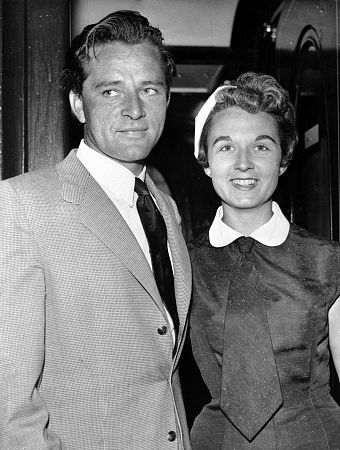 Richard Burton and his wife Sybil Burton(Williams) in London 1962