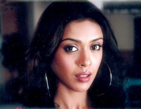 Hrishitaa Bhatt in Jigyaasa (2006)