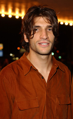 Jeremy Parise at event of Kiss the Bride (2002)