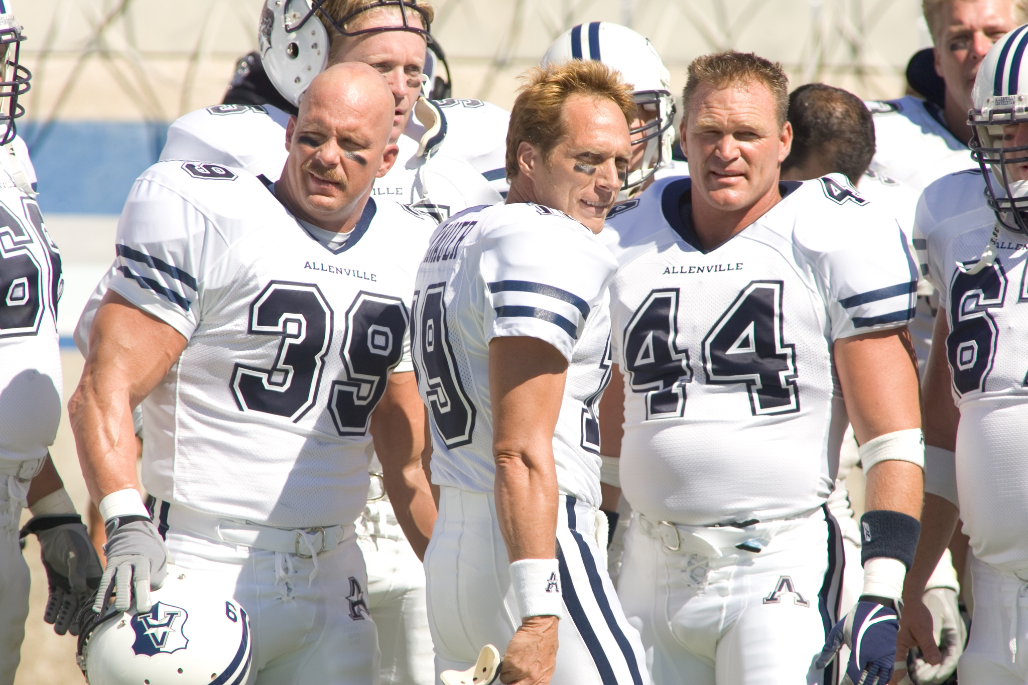 Still of William Fichtner, Steve Austin and Brian Bosworth in The Longest Yard (2005)