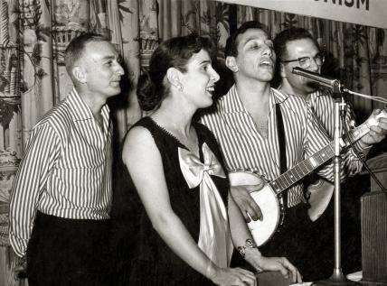 Sid Dolgay, Jerry Goodis, Simone Johnston, Jerry Gray and The Travellers in The Travellers: This Land Is Your Land (2001)