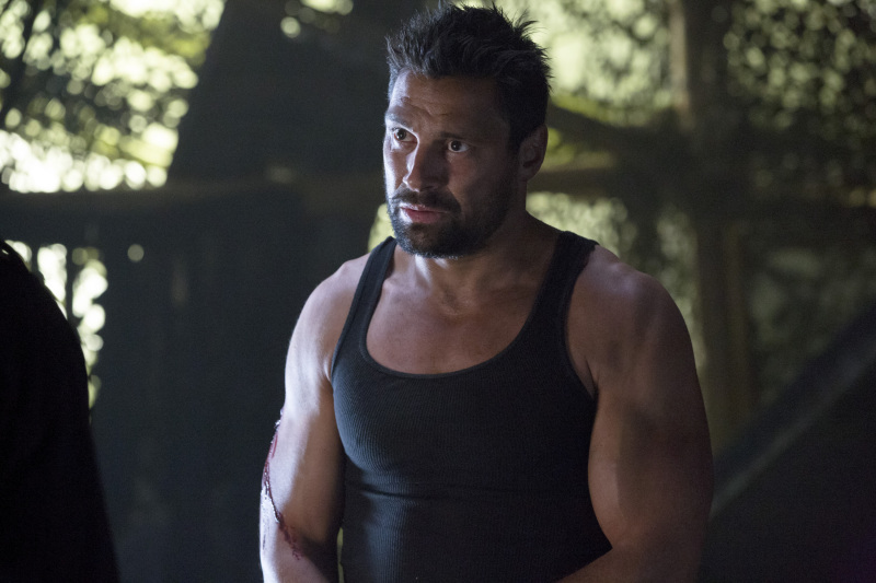 Still of Manu Bennett in Strele (2012)