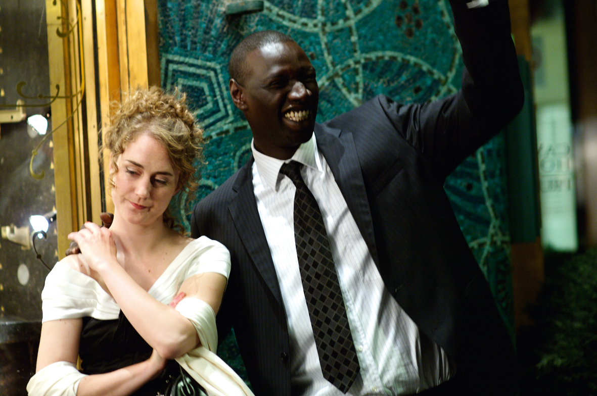 Still of Omar Sy and Joséphine de Meaux in Tellement proches (2009)
