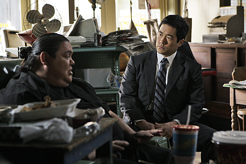 Still of Tim Kang and Atticus Todd in Mentalistas (2008)