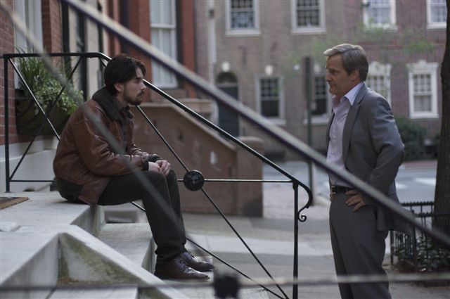 Still of Jeff Daniels and Lou Taylor Pucci in Arlen Faber (2009)