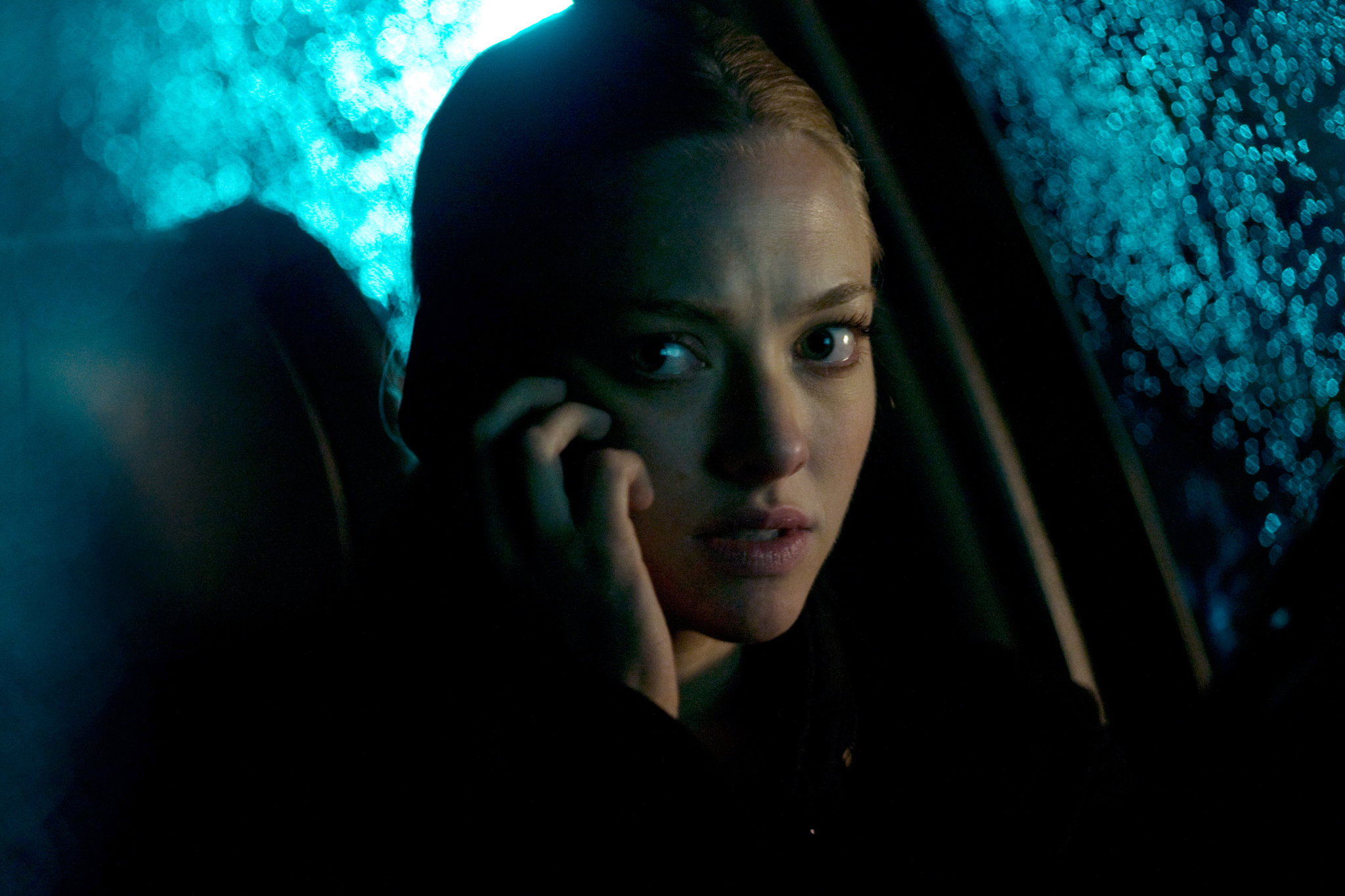 Still of Amanda Seyfried in 12 vilties valandu (2012)