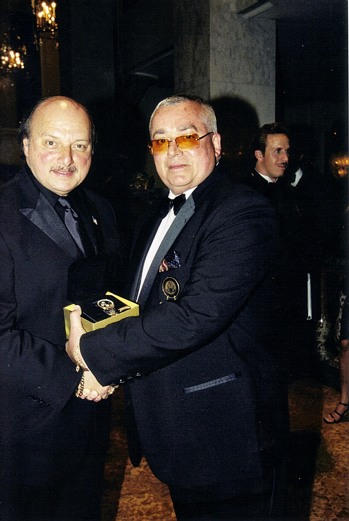 Harry and Veteran Of The Year Dennis Franz celebrate!