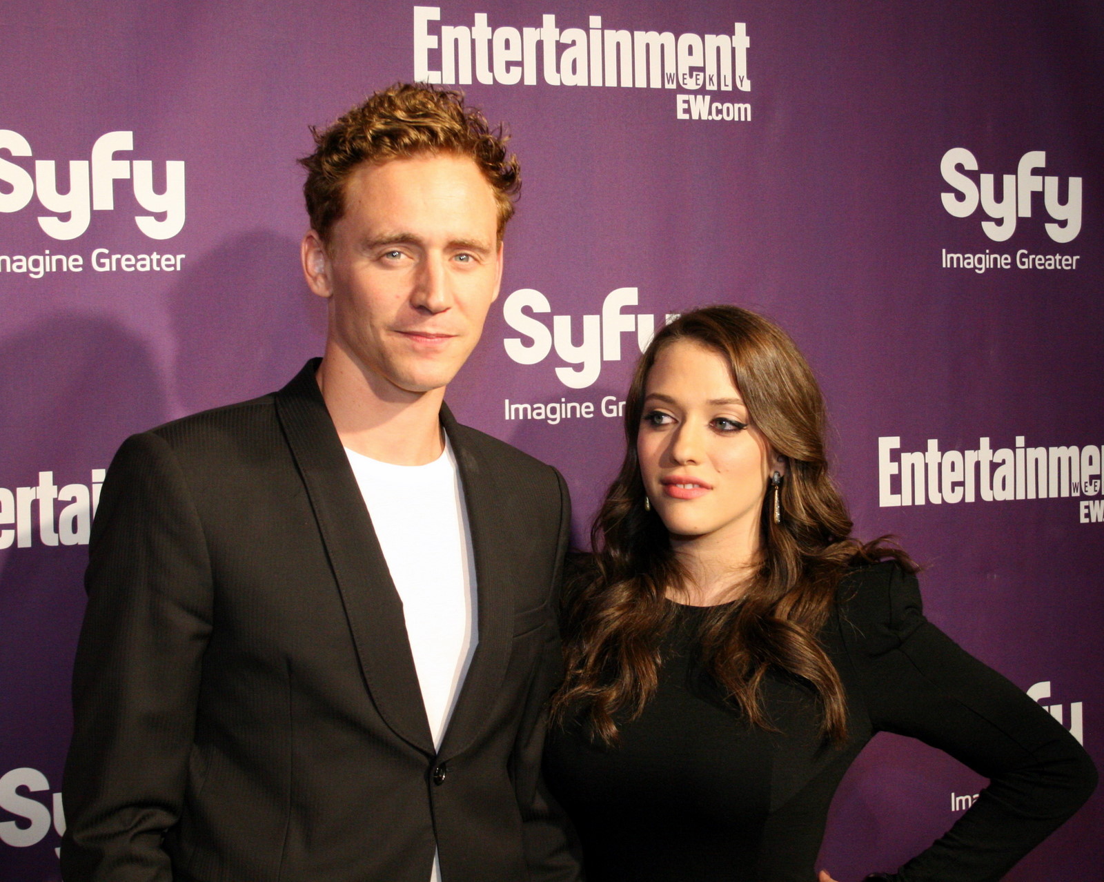 Kat Dennings and Tom Hiddleston