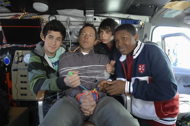 Still of George Newbern, Denzel Whitaker, David Henrie and Moises Arias in Dadnapped (2009)