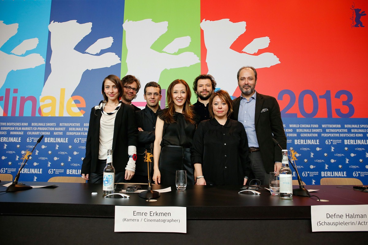 Hayatboyu (Lifelong/Lebenslang) The film crew at the Press Conference. Defne Halman (center) Panorama Special Berlinale 2013
