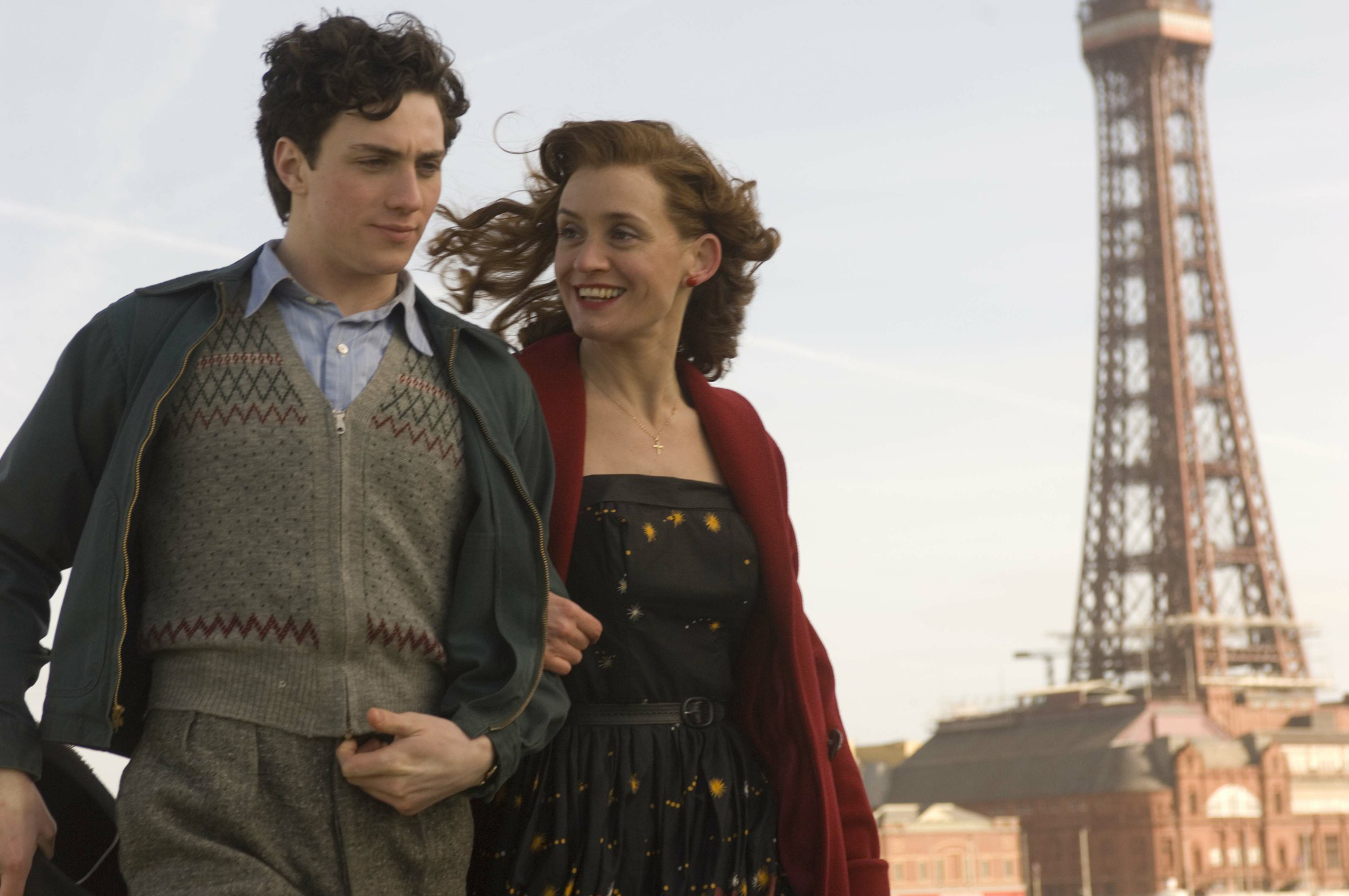 Still of Anne-Marie Duff and Aaron Taylor-Johnson in Nowhere Boy (2009)