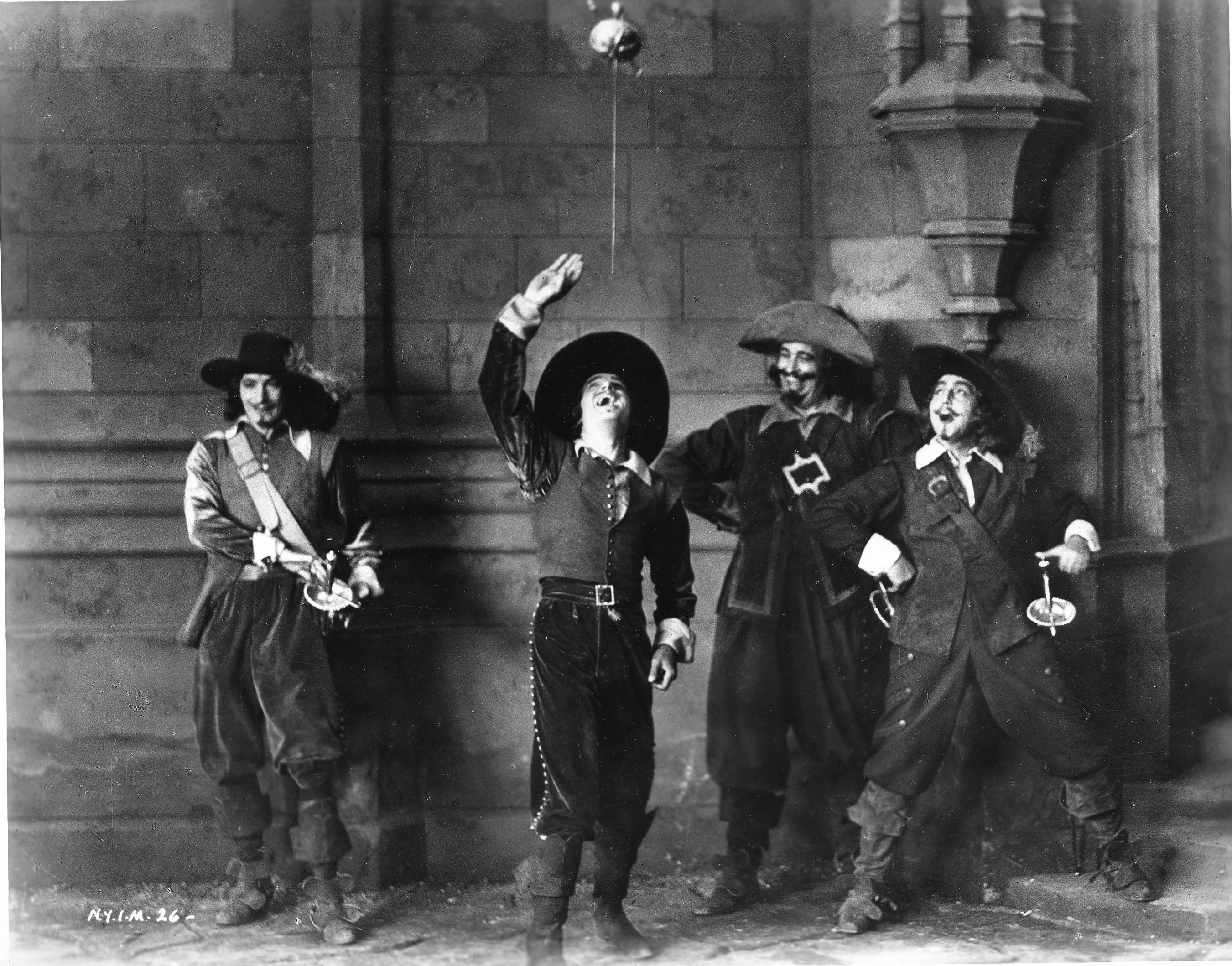 Still of Douglas Fairbanks, Léon Bary, Gino Corrado and Tiny Sandford in The Iron Mask (1929)