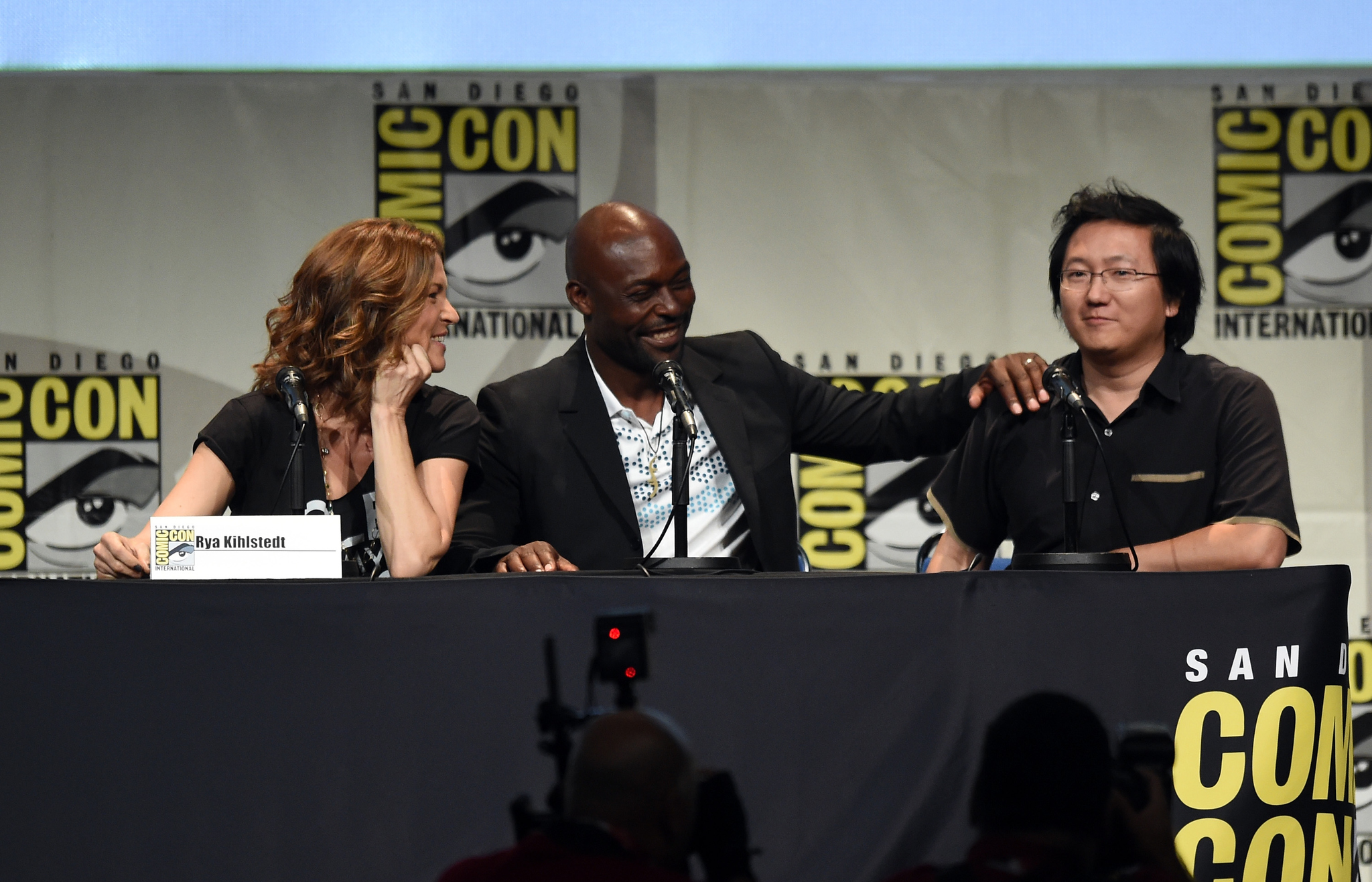 Rya Kihlstedt, Jimmy Jean-Louis and Masi Oka at event of Heroes Reborn (2015)