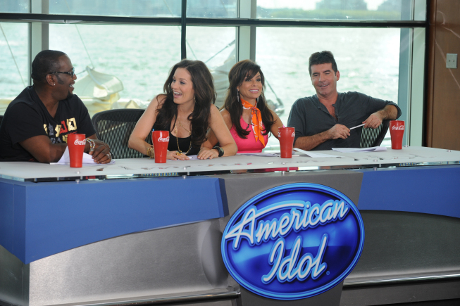 Still of Paula Abdul, Simon Cowell, Randy Jackson and Kara DioGuardi in American Idol: The Search for a Superstar (2002)