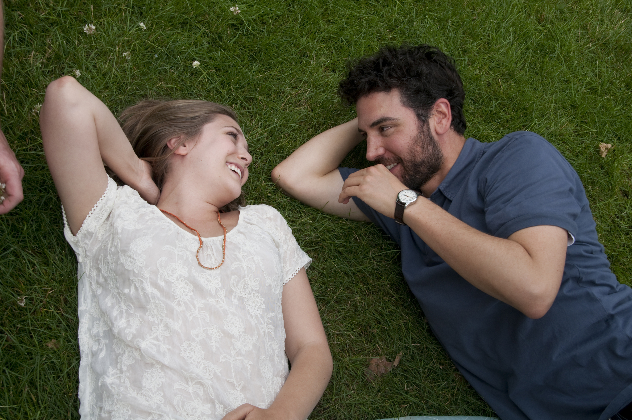 Still of Elizabeth Olsen and Josh Radnor in Liberal Arts (2012)