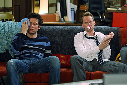 Still of Neil Patrick Harris and Josh Radnor in Kaip as susipazinau su jusu mama (2005)