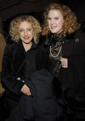 Carol Kane and Celia Weston at event of Breaking and Entering (2006)