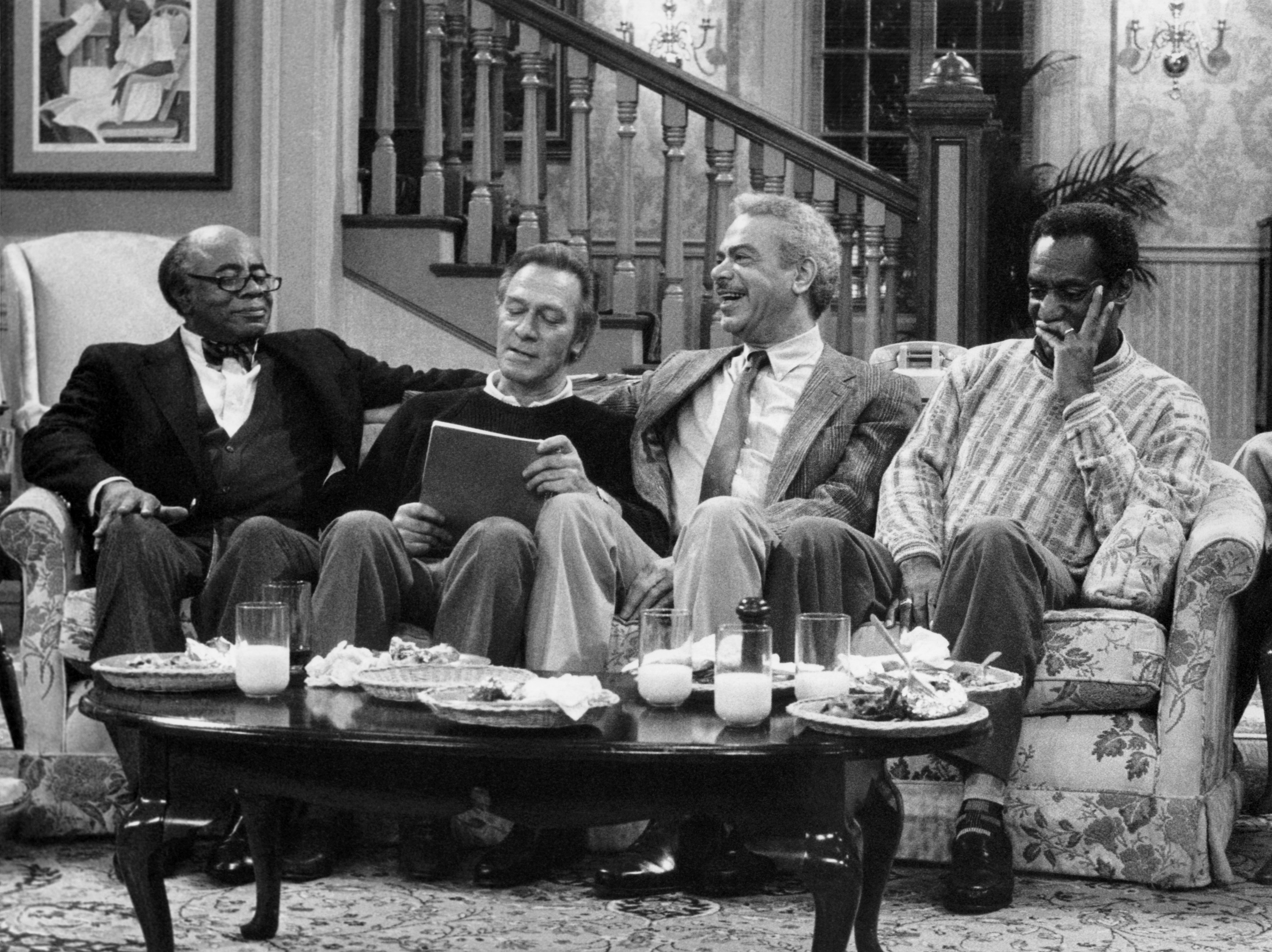 Still of Bill Cosby, Christopher Plummer, Roscoe Lee Browne and Earle Hyman in The Cosby Show (1984)