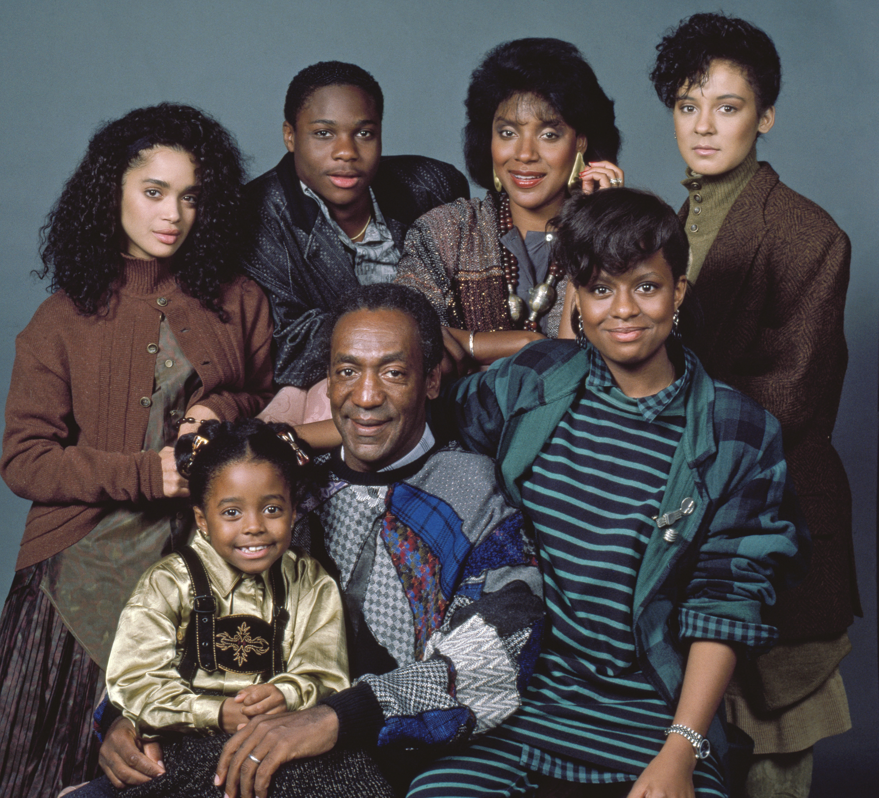 Still of Lisa Bonet, Bill Cosby, Tempestt Bledsoe, Sabrina Le Beauf, Keshia Knight Pulliam, Phylicia Rashad and Malcolm-Jamal Warner in The Cosby Show (1984)