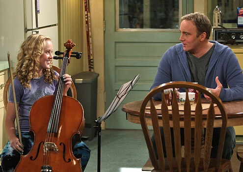 Still of Kathryn Newton with Jay Mohr on CBS Gary Unmarried