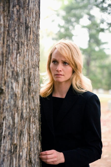 Still of Amber Valletta in Premonition (2007)