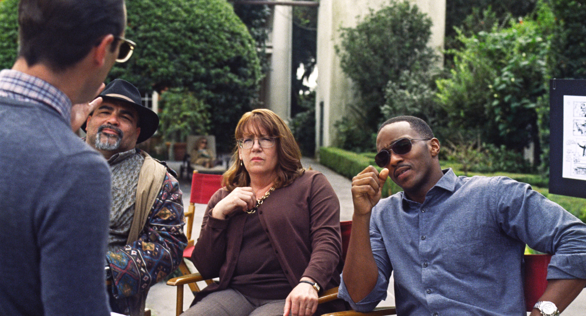 Still of Ann Dowd and Anthony Mackie in Our Brand Is Crisis (2015)