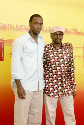 Spike Lee and Anthony Mackie at event of She Hate Me (2004)