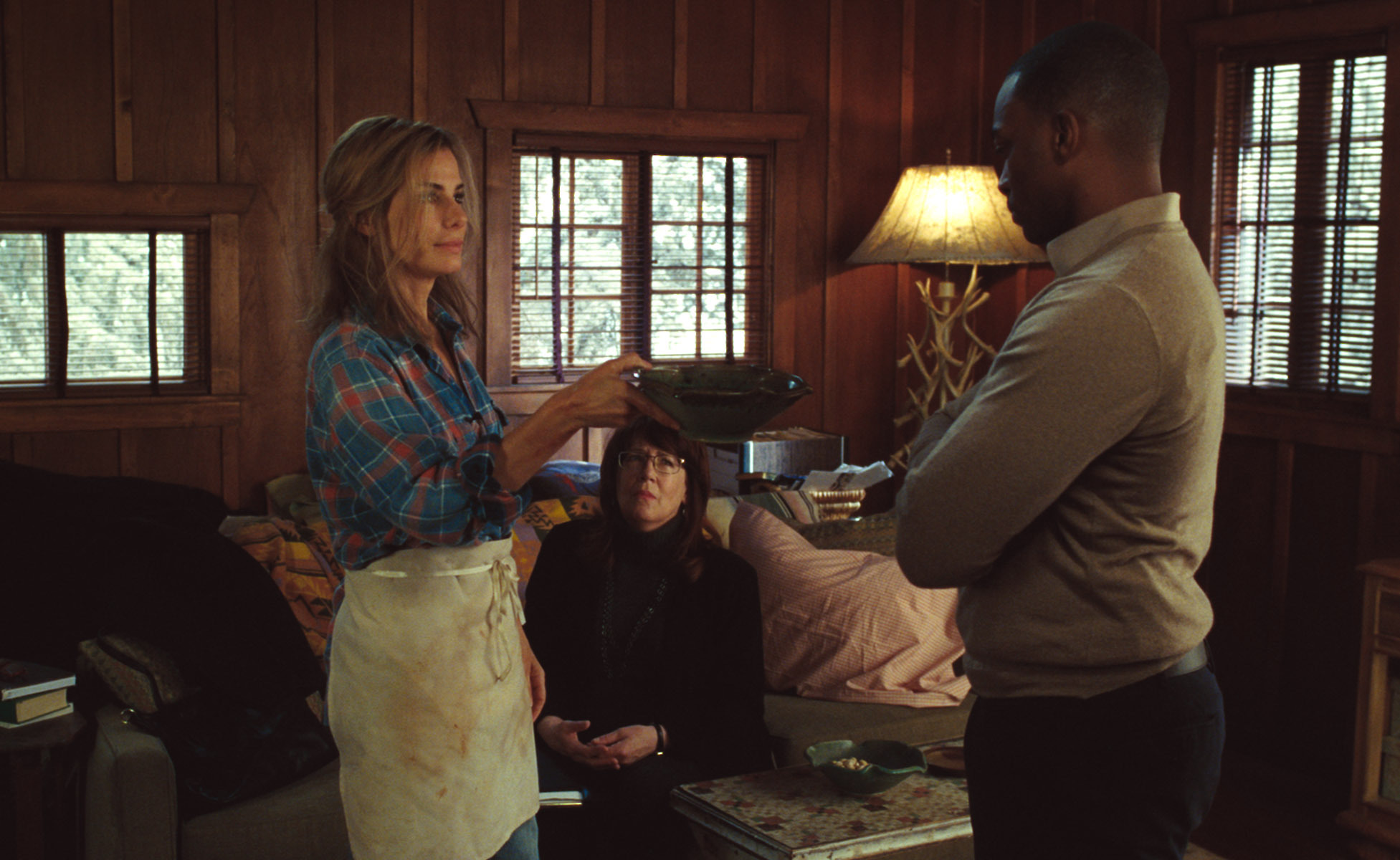 Still of Sandra Bullock, Ann Dowd and Anthony Mackie in Our Brand Is Crisis (2015)