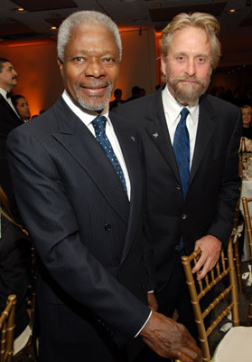 Michael Douglas and Kofi Annan