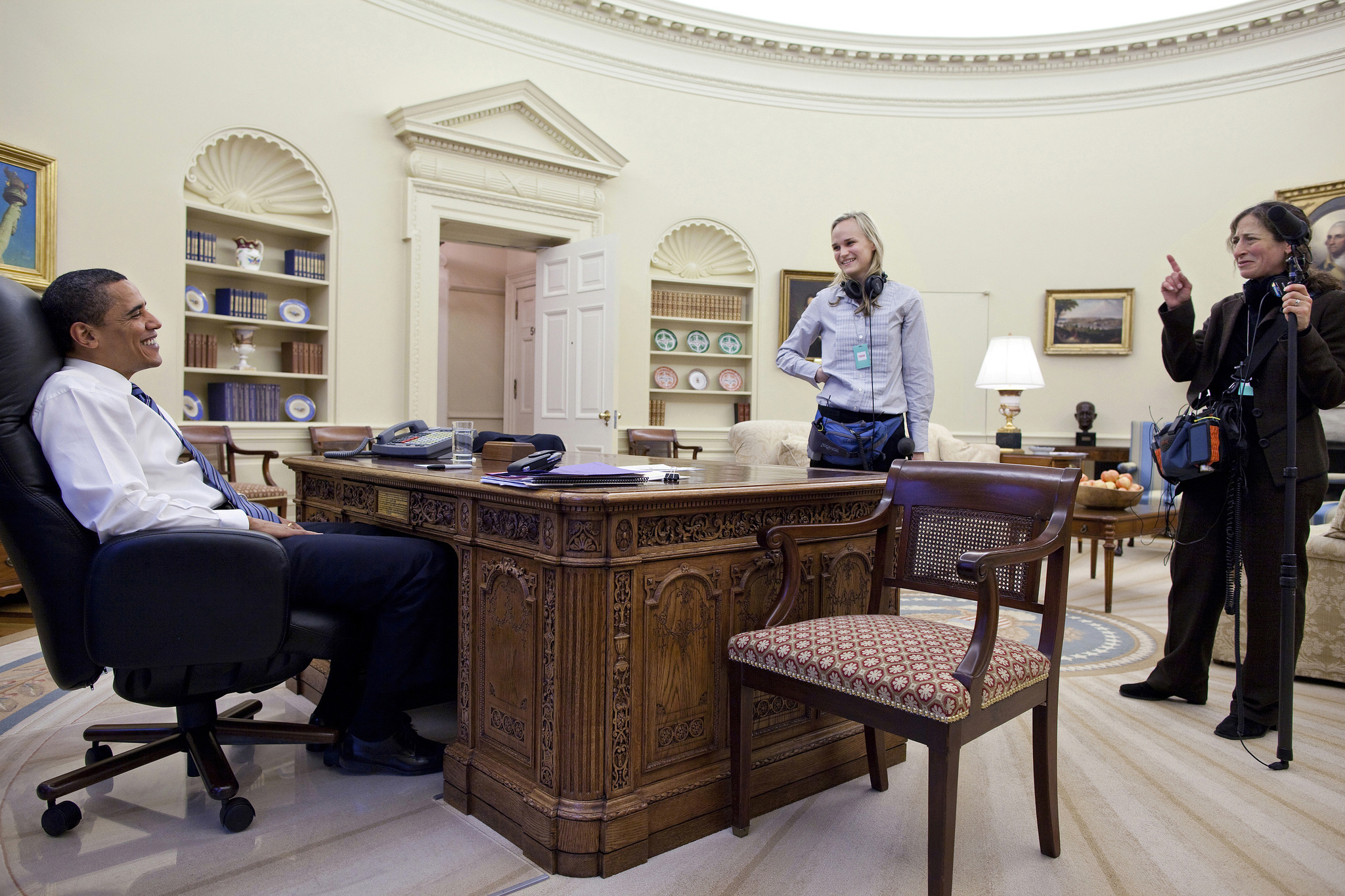 Still of Amy Rice and Barack Obama in By the People: The Election of Barack Obama (2009)