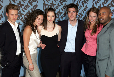 Will Estes, Chyler Leigh, Mathew St. Patrick, Alexa Davalos, Amanda Righetti and Dave Annable