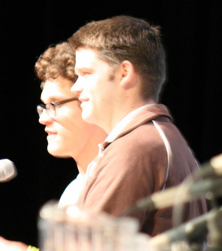 Phil Lord and Christopher Miller at event of Debesuota, numatoma mesos kukuliu krusa (2009)